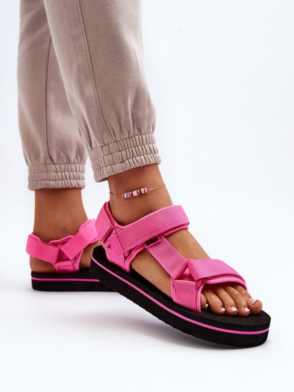Sandały Model Lee Cooper LCW-24-05-2750L Fuksja - Step in style