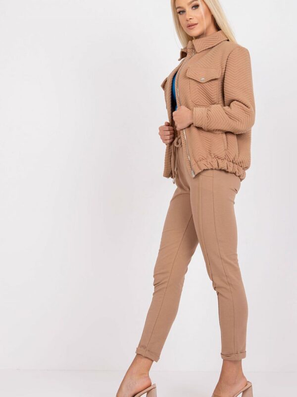Kurtka Damska Model RV-KR-007.95P Camel - Rue Paris - obrazek 3